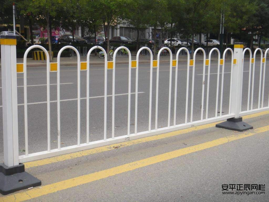 道路護欄圍欄圖片