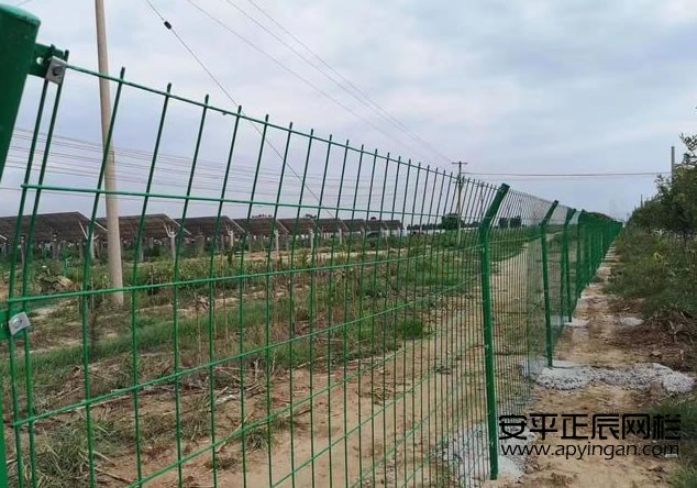 http://m.xinhuaspace.cn光伏電廠圍欄