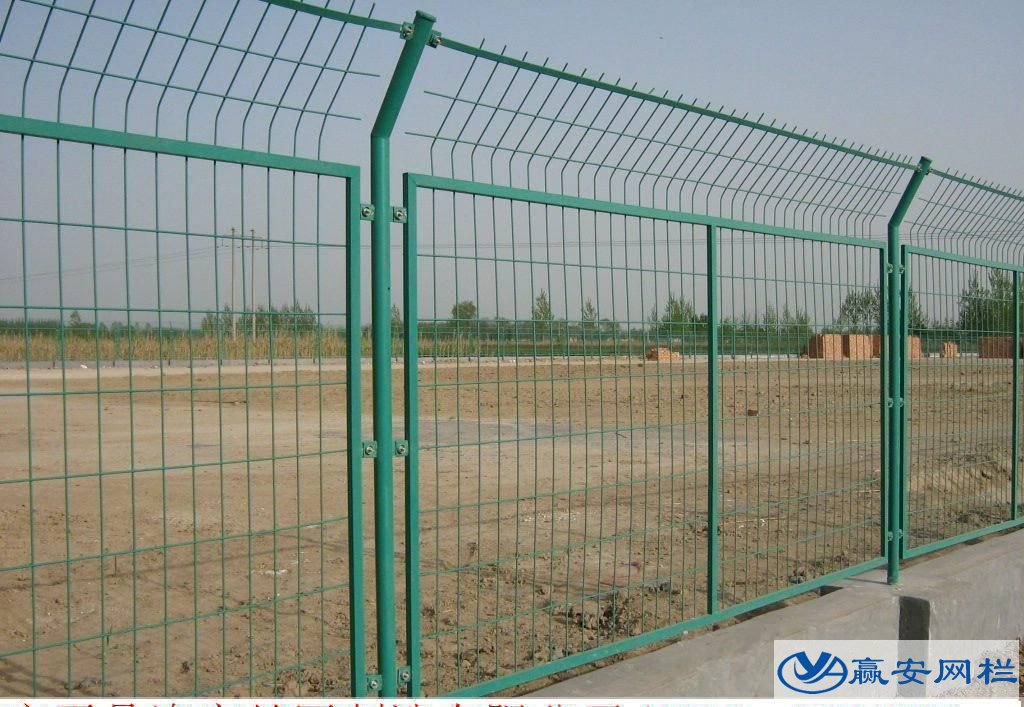跑馬場地護欄網(wǎng)