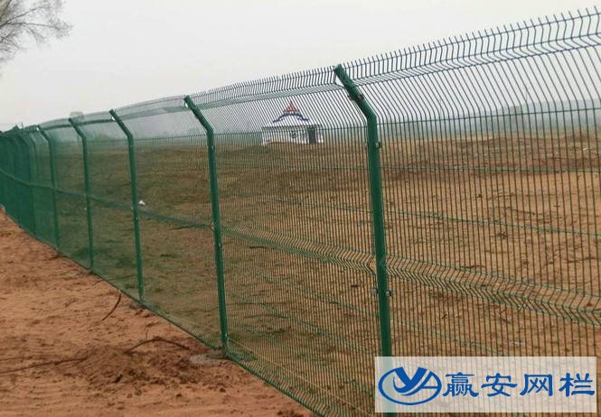 雙邊公路護欄網