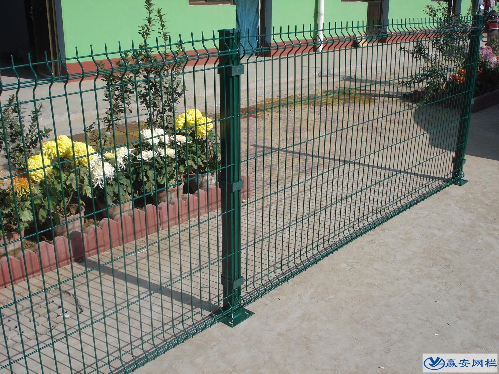 綠色鐵絲圍欄網(wǎng)