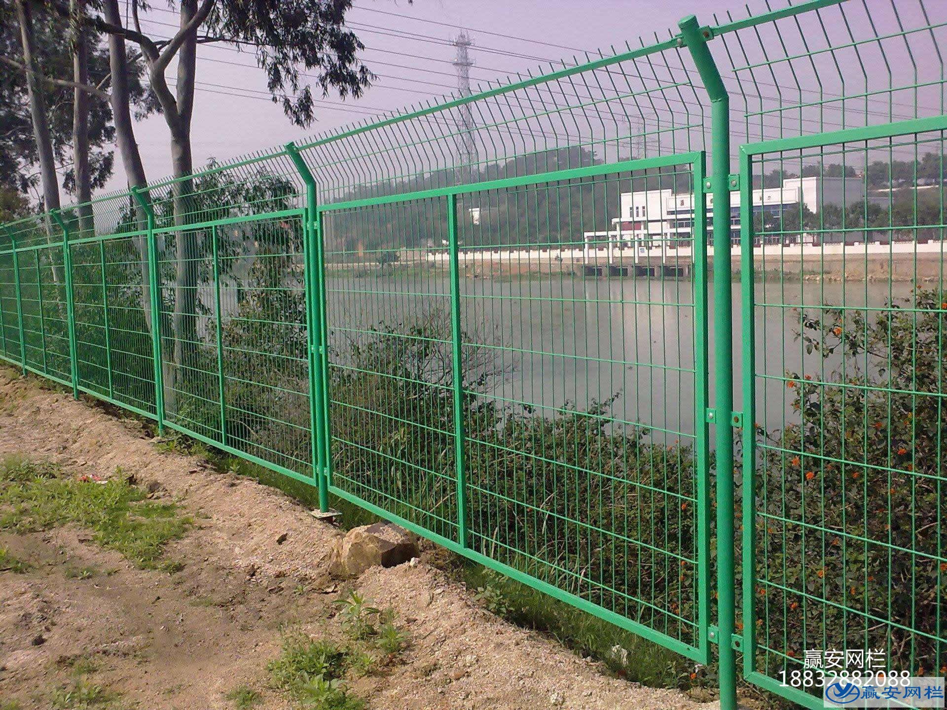 鐵絲圍欄網(wǎng)