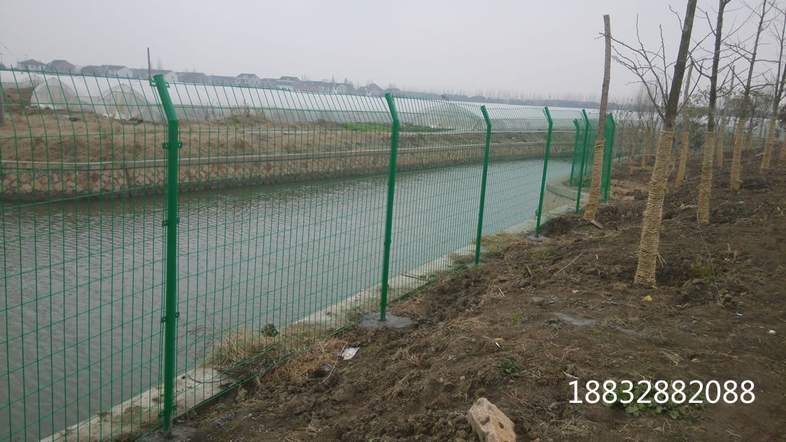 圈地護欄網