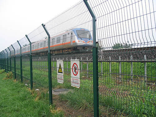 鐵路隔離網
