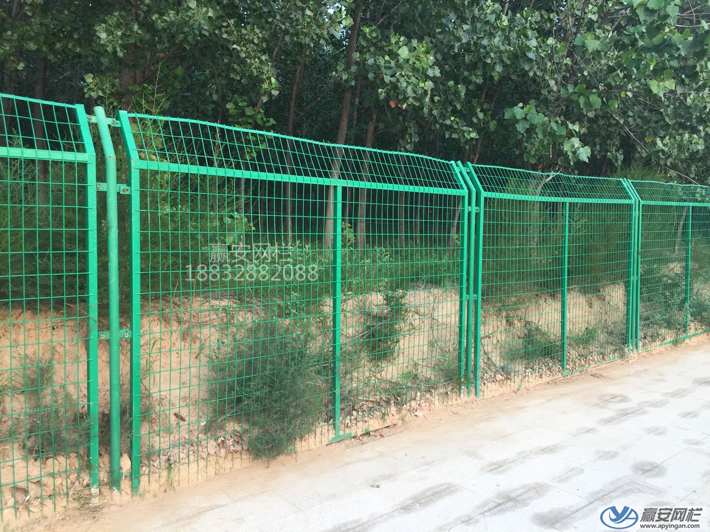 高速公路護(hù)欄網(wǎng)