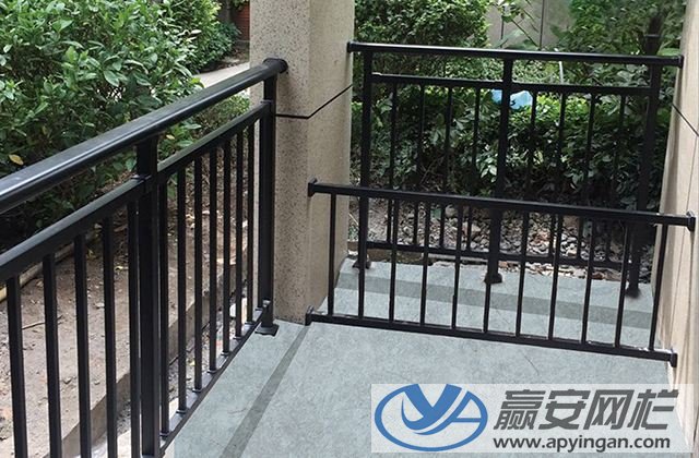 鋅鋼陽臺護欄