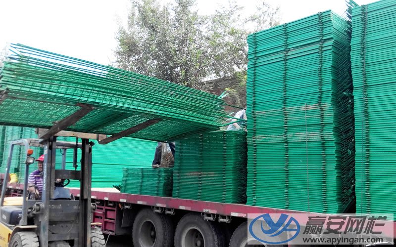 公路護欄網(wǎng)