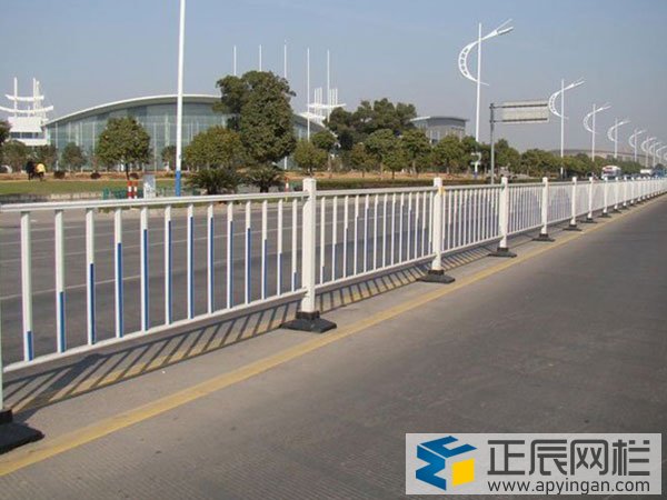 市政鋅鋼護欄網廠家直銷