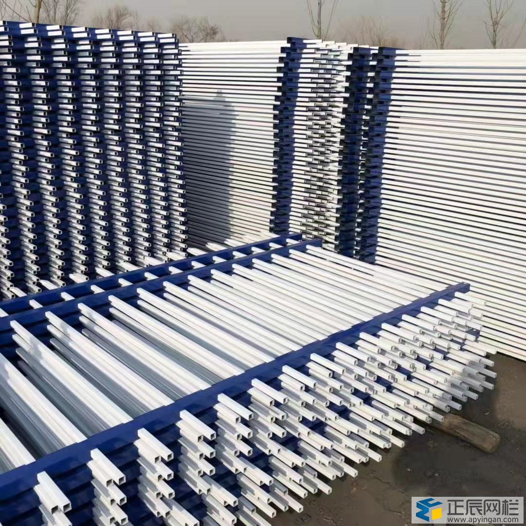 護(hù)欄網(wǎng)廠家現(xiàn)貨供應(yīng)