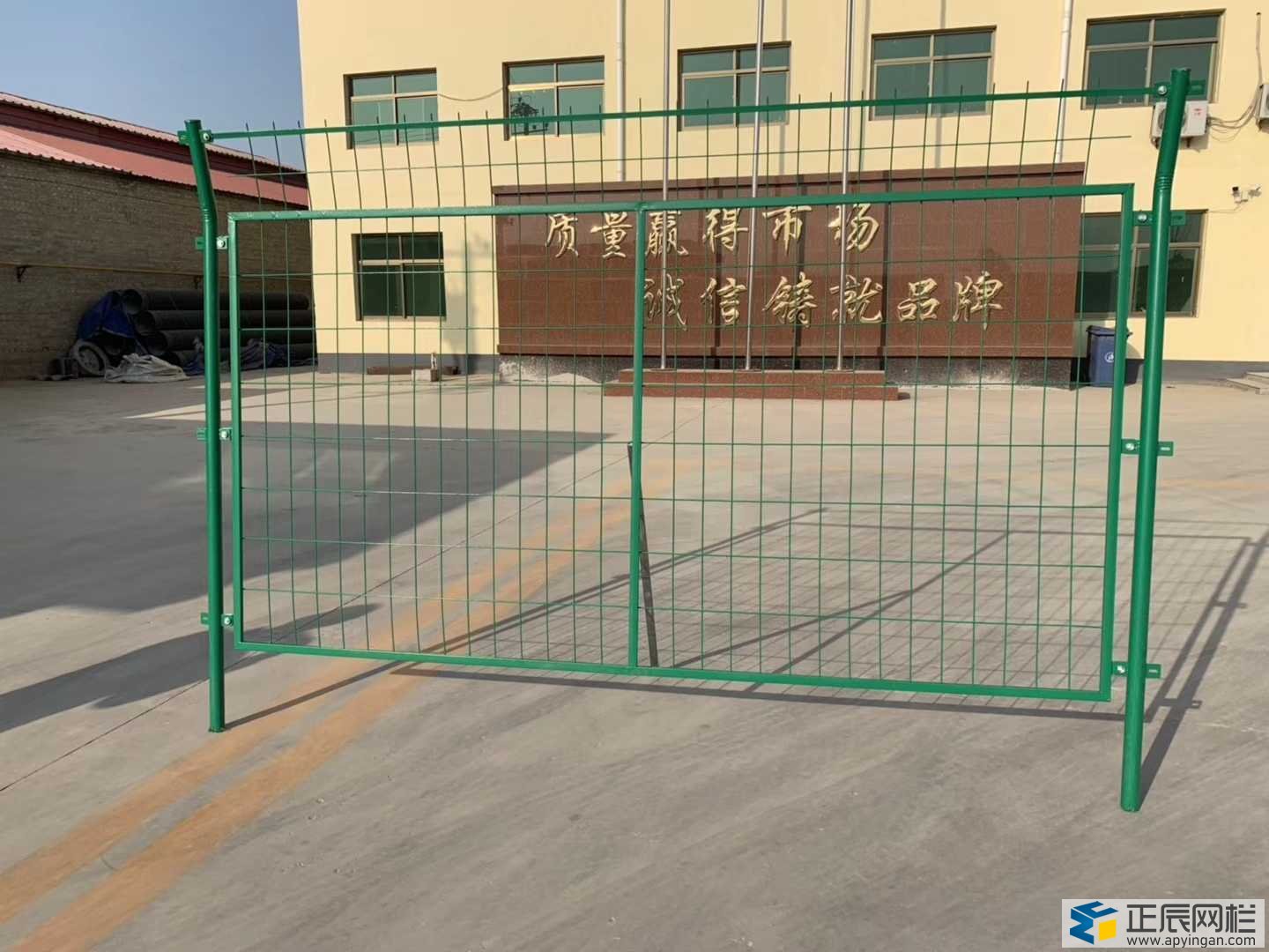 高速公路護欄網(wǎng)圖紙圖片