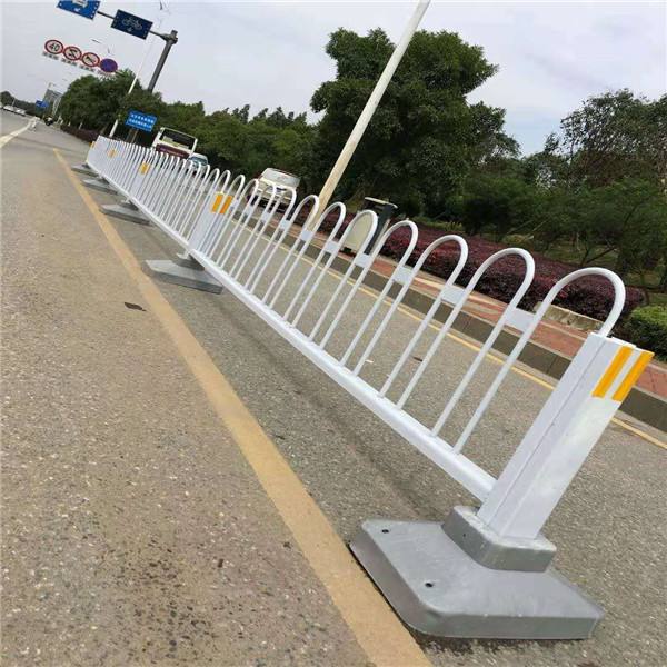 護(hù)欄網(wǎng)多少錢一米4